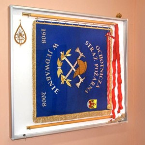 Gablota na sztandar 120